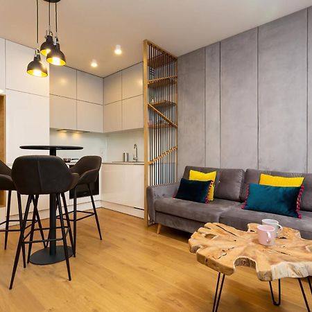 Apartment City Center Grzybowska By Renters Prestige Warschau Exterior foto